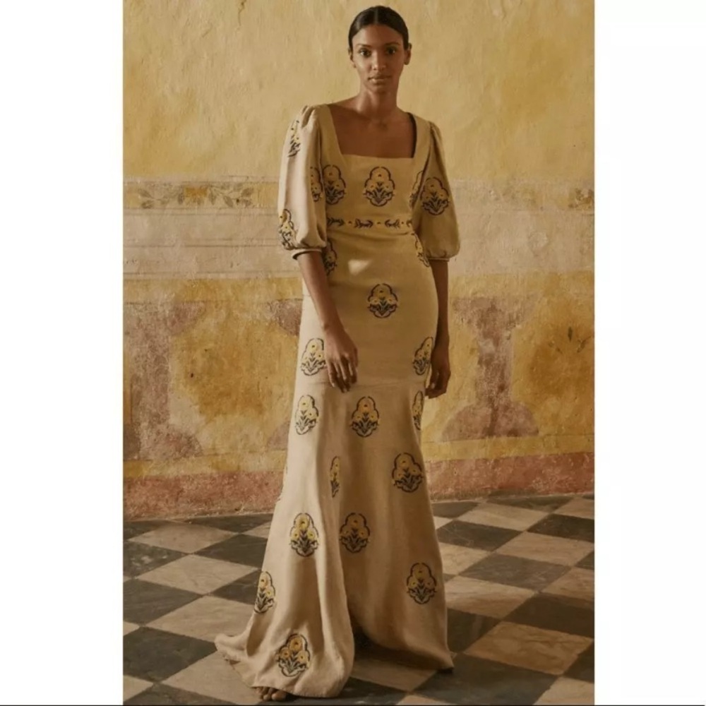 Elegant Beige Dress with Floral Embroidery